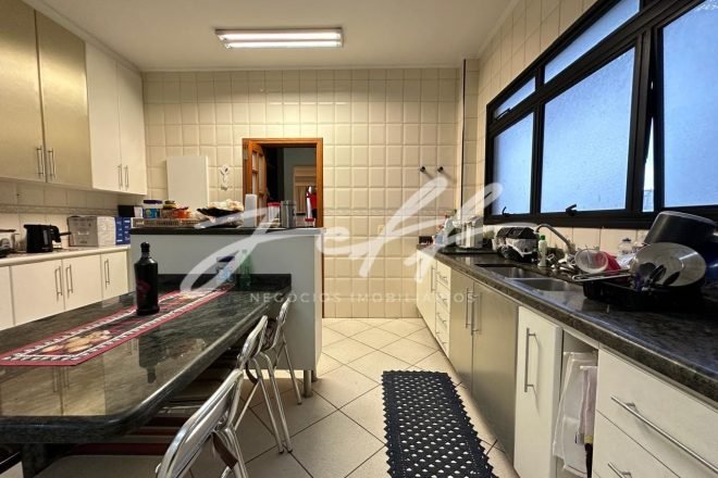 005d8d01-9728-4cd7-80b5-fcaada04e5e8