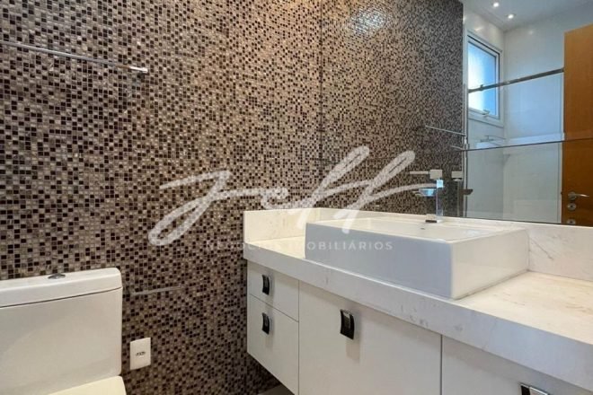 c986639f-2ef8-4de9-8598-3253194d333f