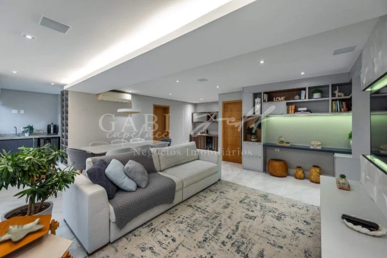 Apartamento à venda no Ponta da Praia: