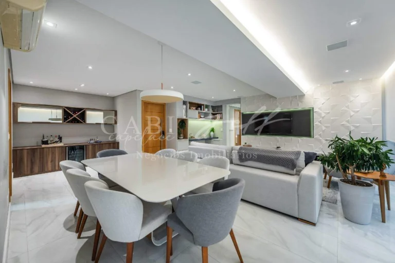 Apartamento à venda no Ponta da Praia: