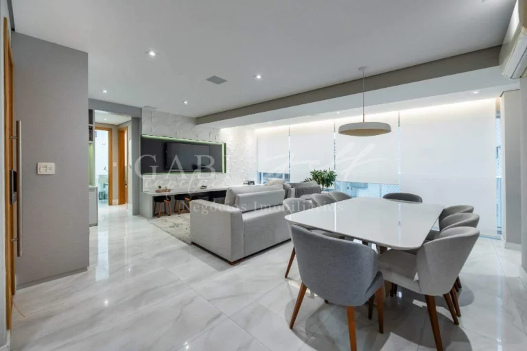 Apartamento à venda no Ponta da Praia: