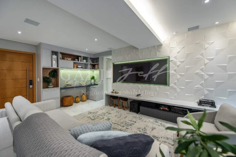 Apartamento à venda no Ponta da Praia: